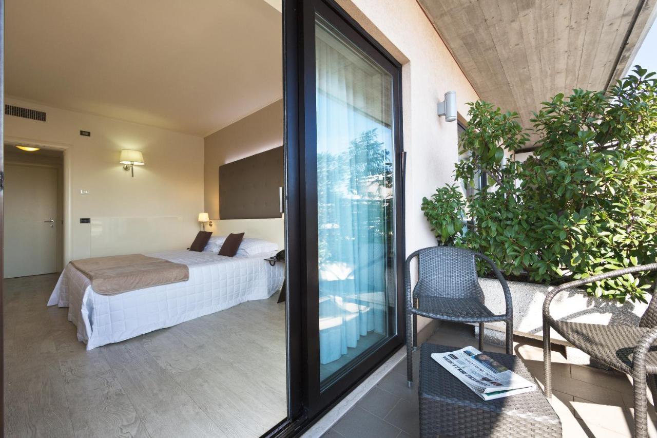 Hotel Desenzano Desenzano del Garda Exterior foto