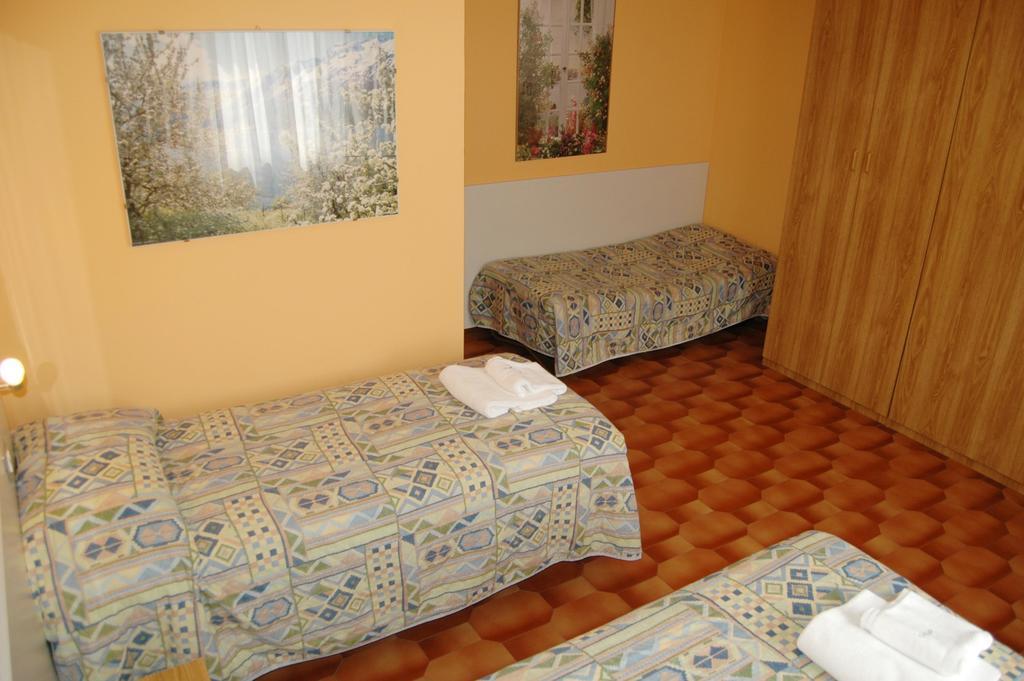 Hotel Desenzano Desenzano del Garda Habitación foto